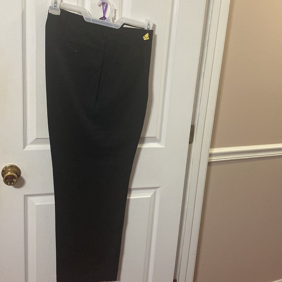 Bergamo, Preferred, Louis Raphael bundle of mens dress pants; size: 32W, 29L - Picture 9 of 12